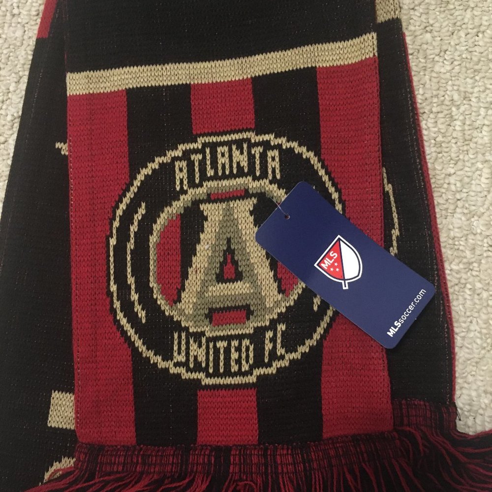 NWT Atlanta United FC Soccer Scarf